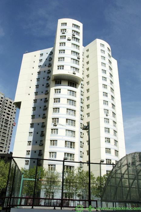 南門國際城F1高層住宅樓（新疆建筑工程天山獎、江蘇省省外“揚(yáng)子杯”）